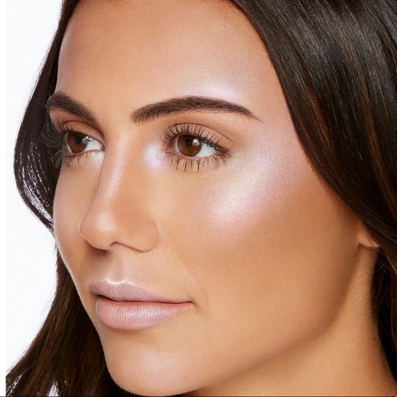 Too Faced Diamond Light Highlighter - Picture 6 of 11